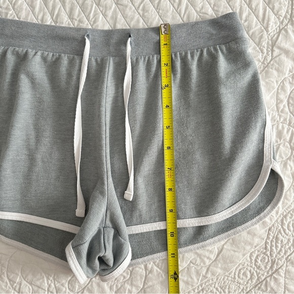 No Boundaries Gray Retro Track Shorts Small (3–5) - Picture 4 of 7